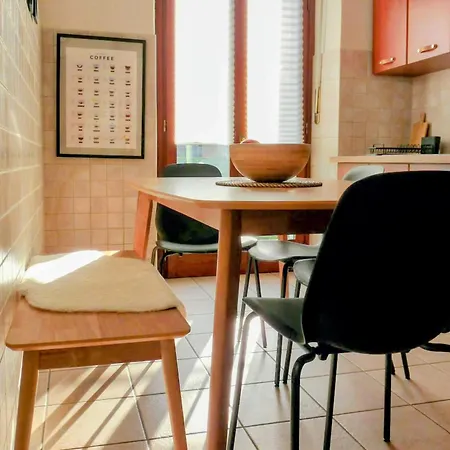 Apartment Casa Lo, Bright And Happy Turin