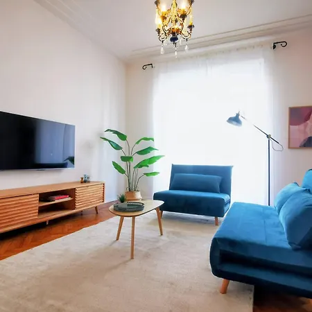 Casa Lo, Bright And Happy Apartament *